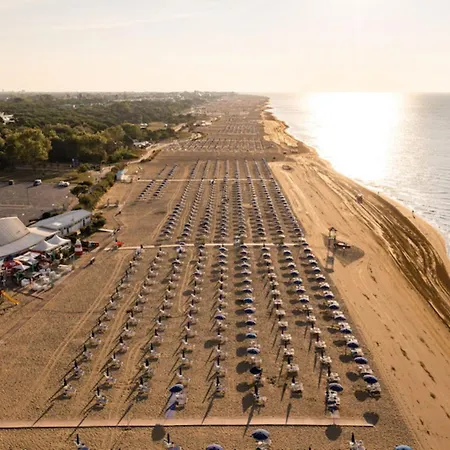 Cozy And Modern In Bibione-beahost *
